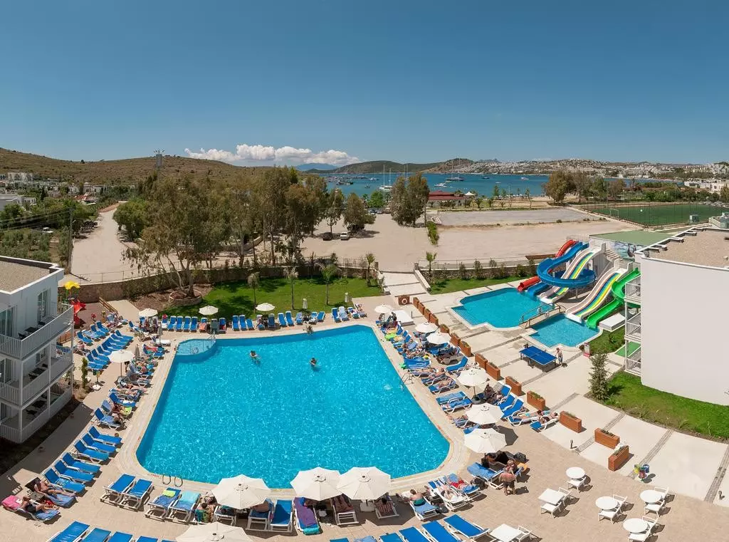 بدروم بیچ ریزورت